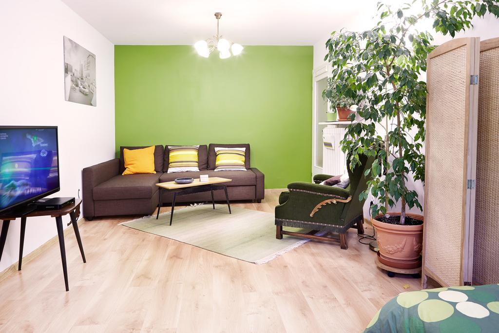 ורשה Lovely Garden Flat Near Royal Park חדר תמונה